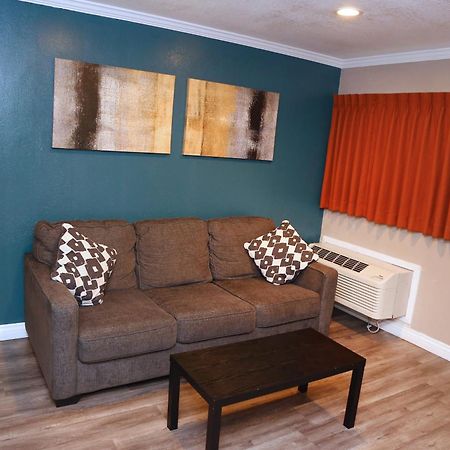 Anaheim Executive Inn & Suites Phòng bức ảnh