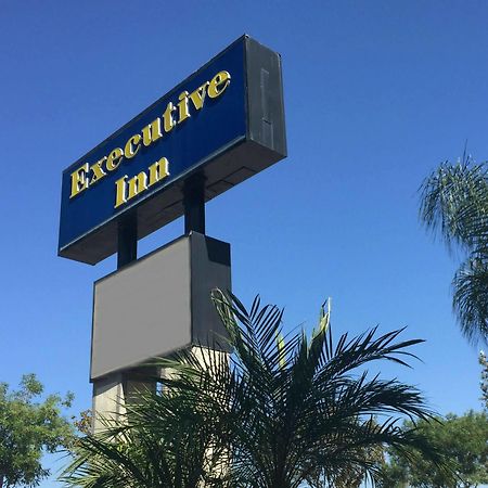 Anaheim Executive Inn & Suites Ngoại thất bức ảnh