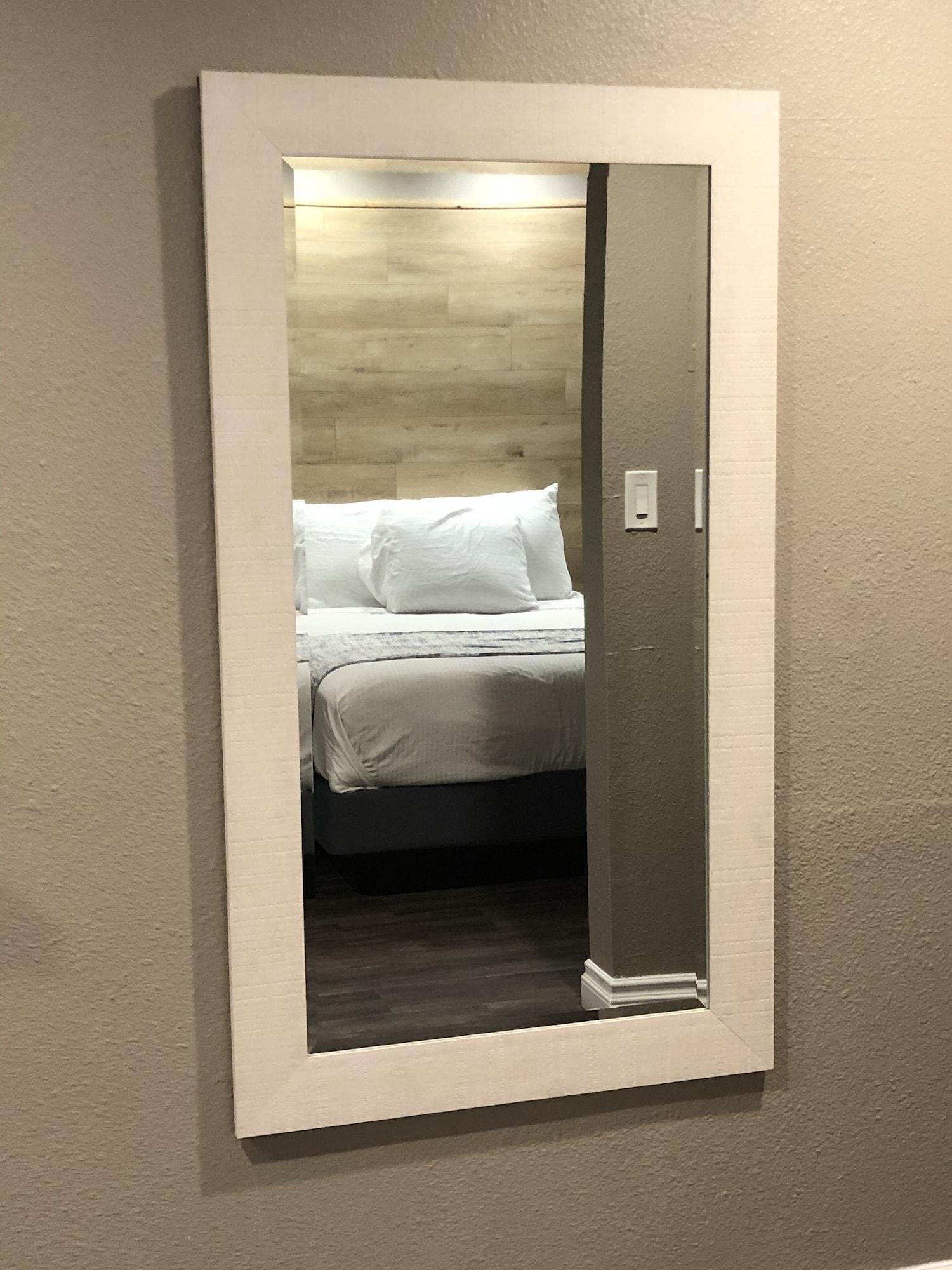 Anaheim Executive Inn & Suites Ngoại thất bức ảnh